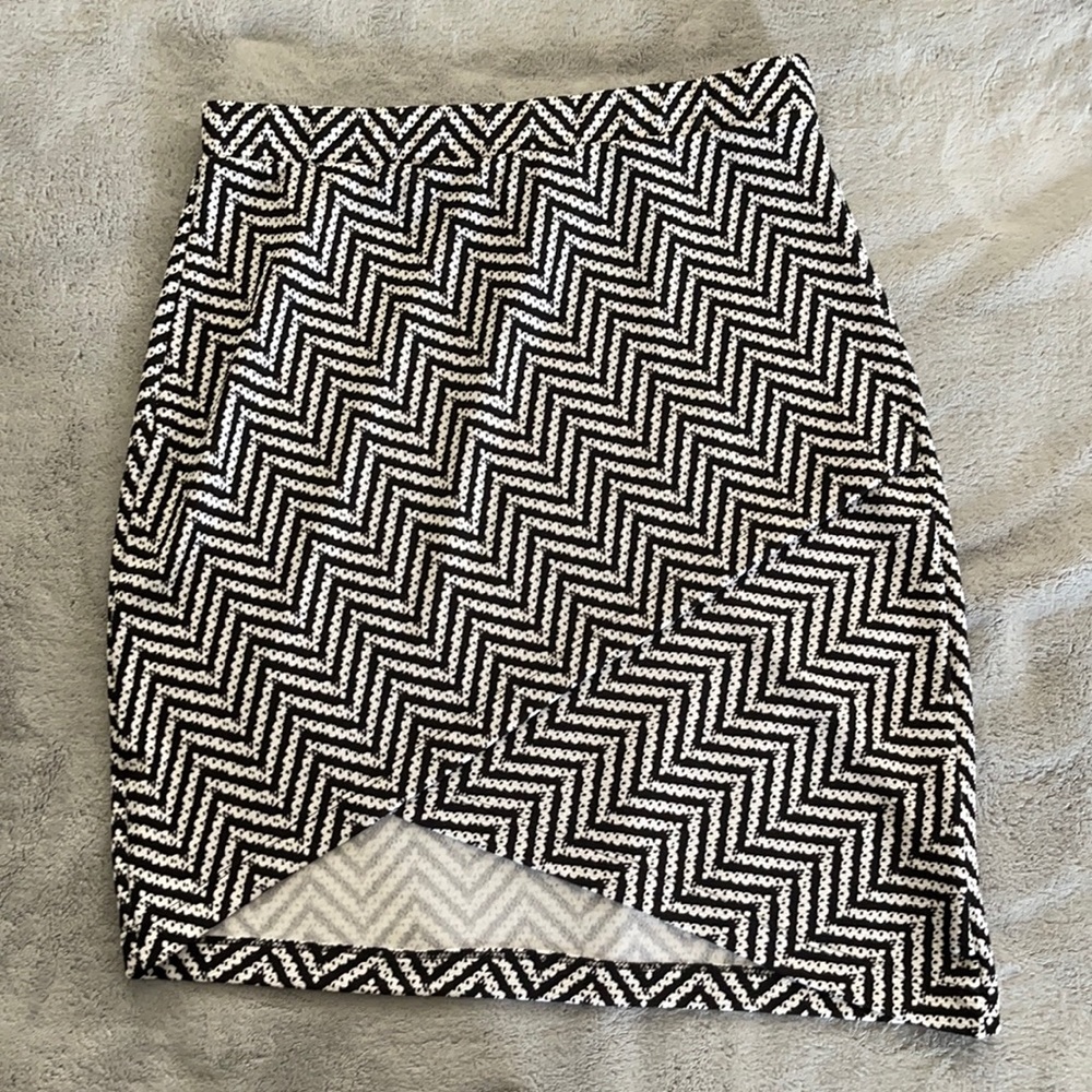 Asymmetrical skirt